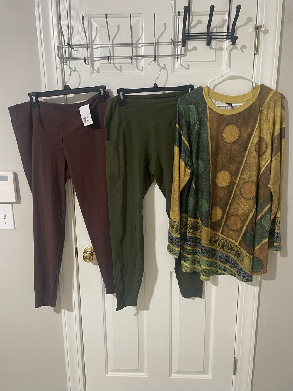 Women’s Olive Green and brown xl Leggings cell pocket emery rose xl top
